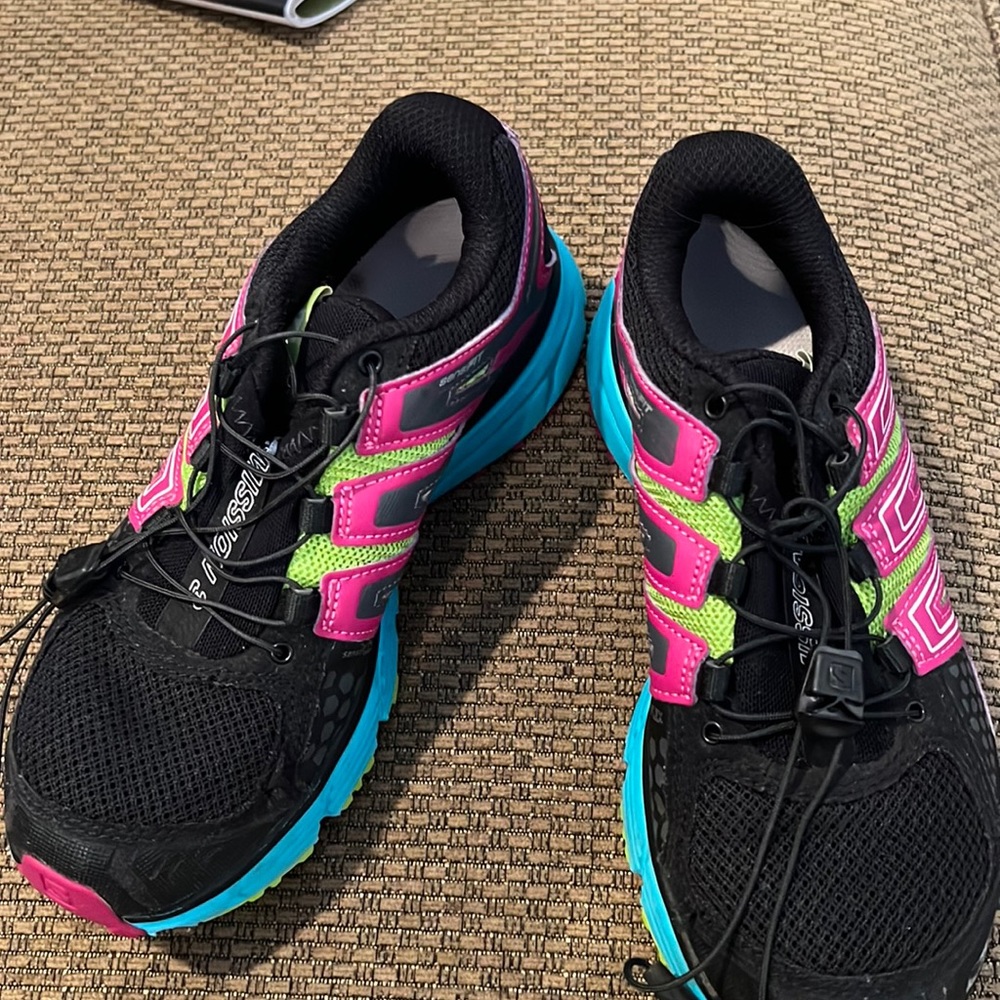 Salomon XMission trail shoes